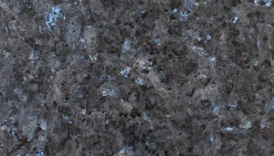 Lys labrador larvikitt benkeplate